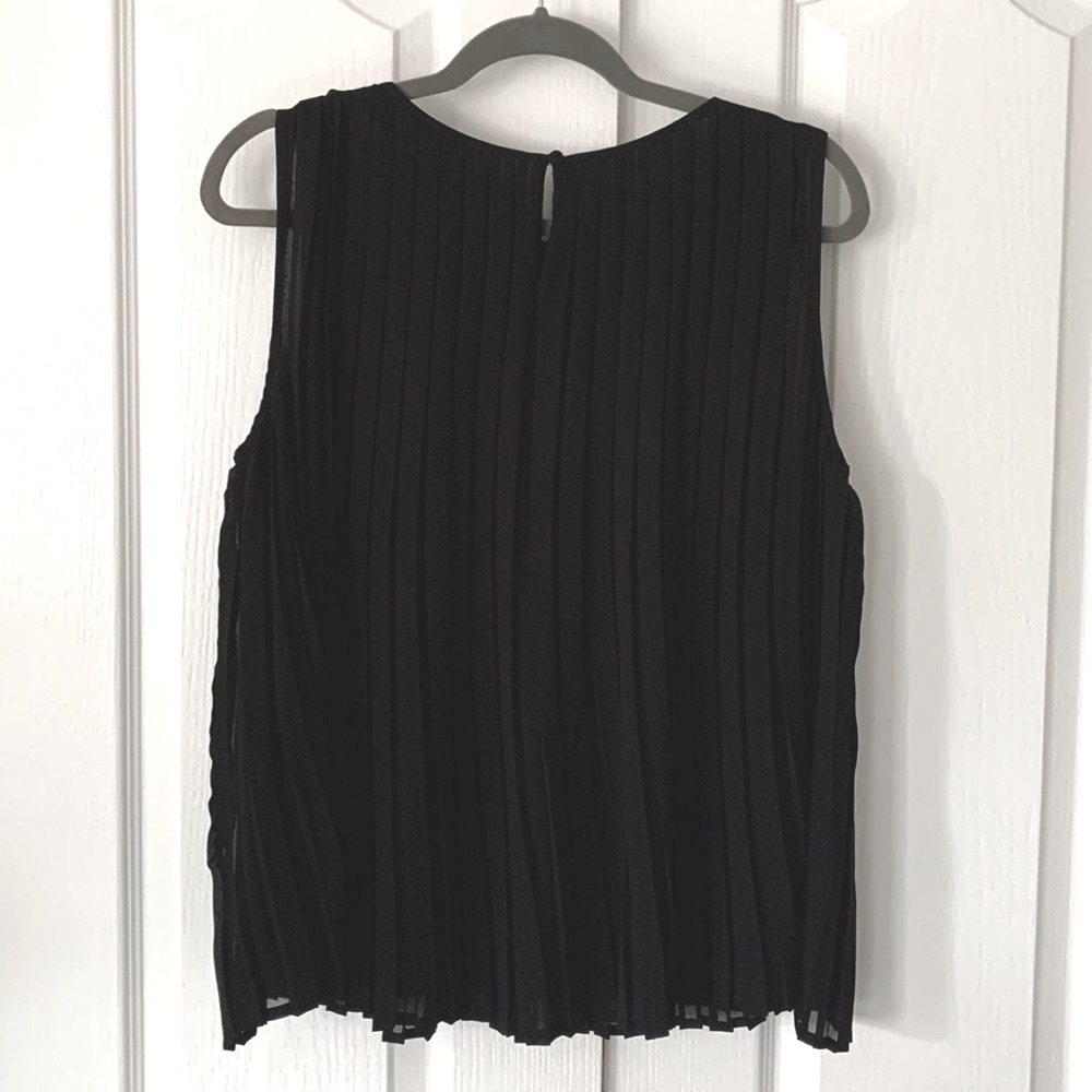 Zara pleated sleeveless blouse - Picture 3 of 3
